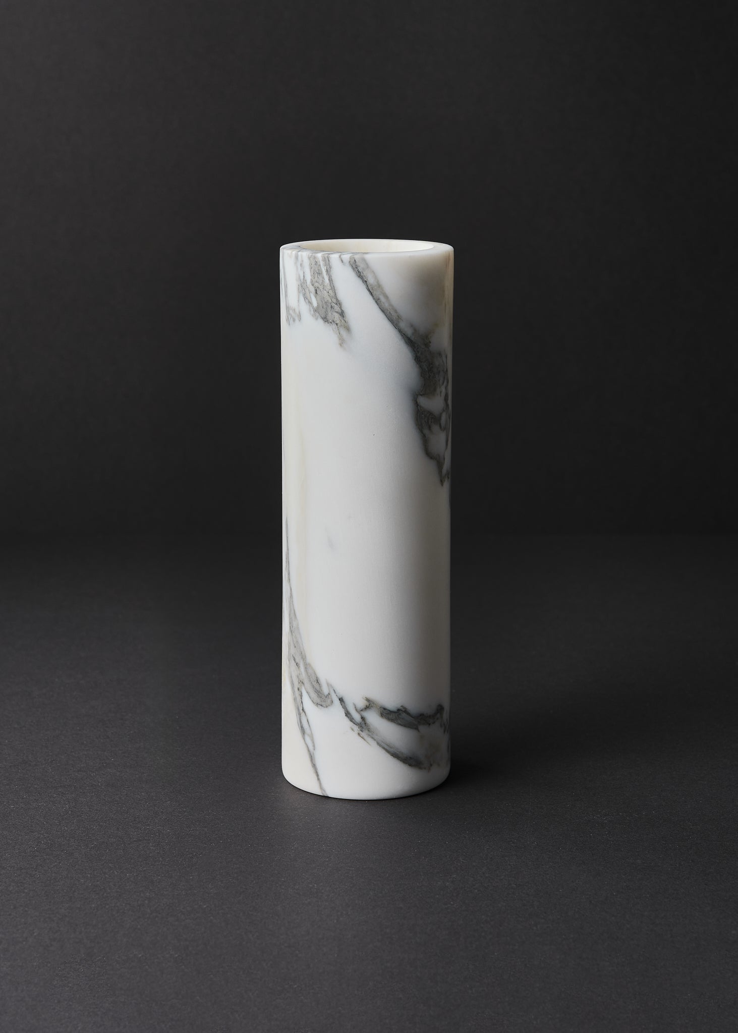 ARABESCATO WHITE VAZA COLUMN