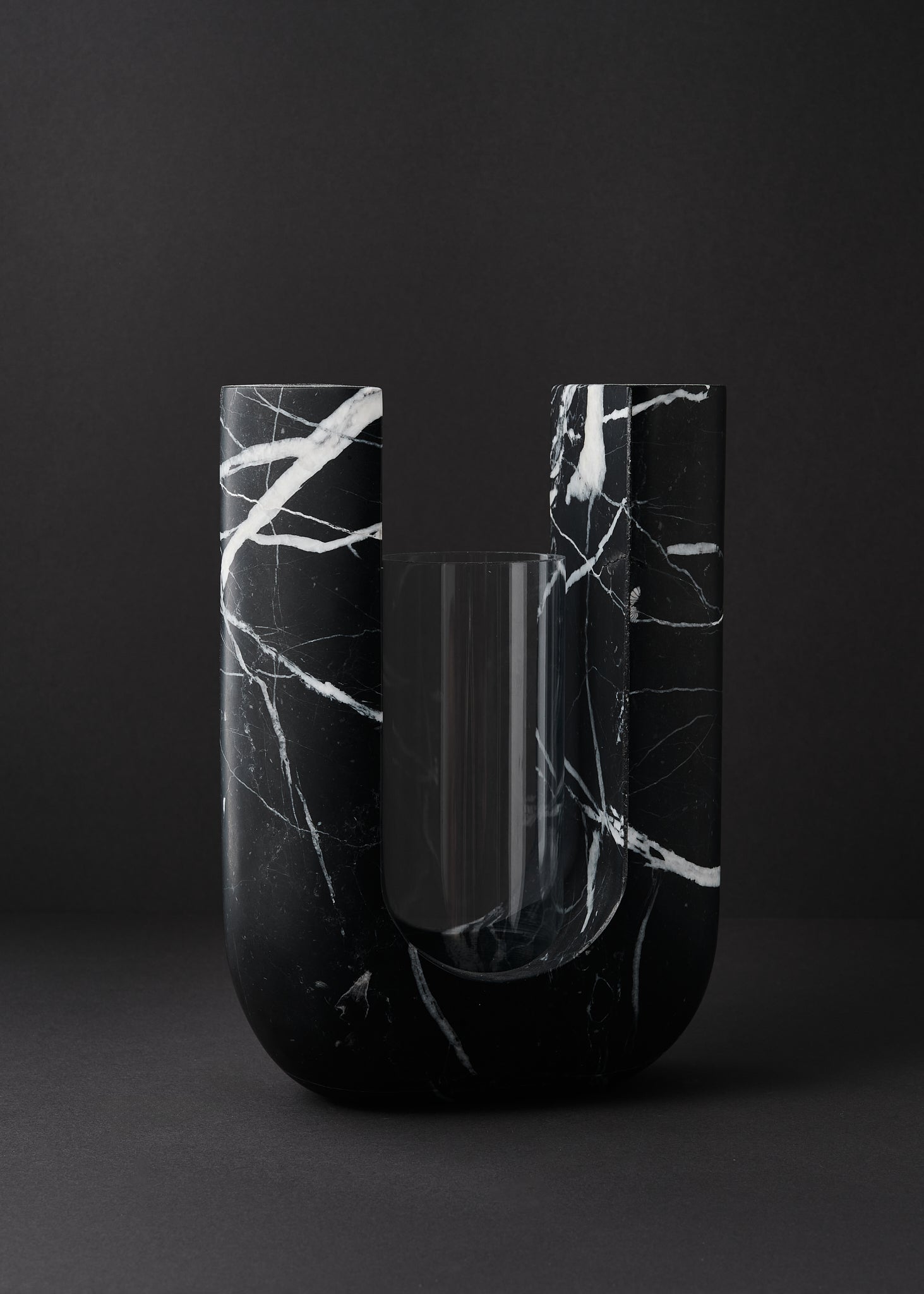 NERO MARQUINA VAZA ARC