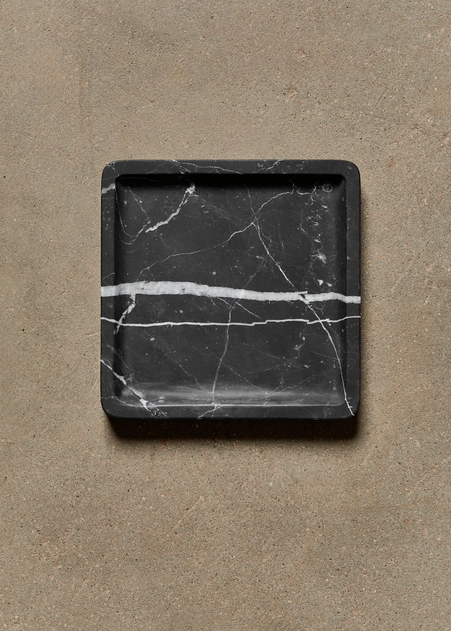 NERO MARQUINA PADĖKLIUKAS HOLD