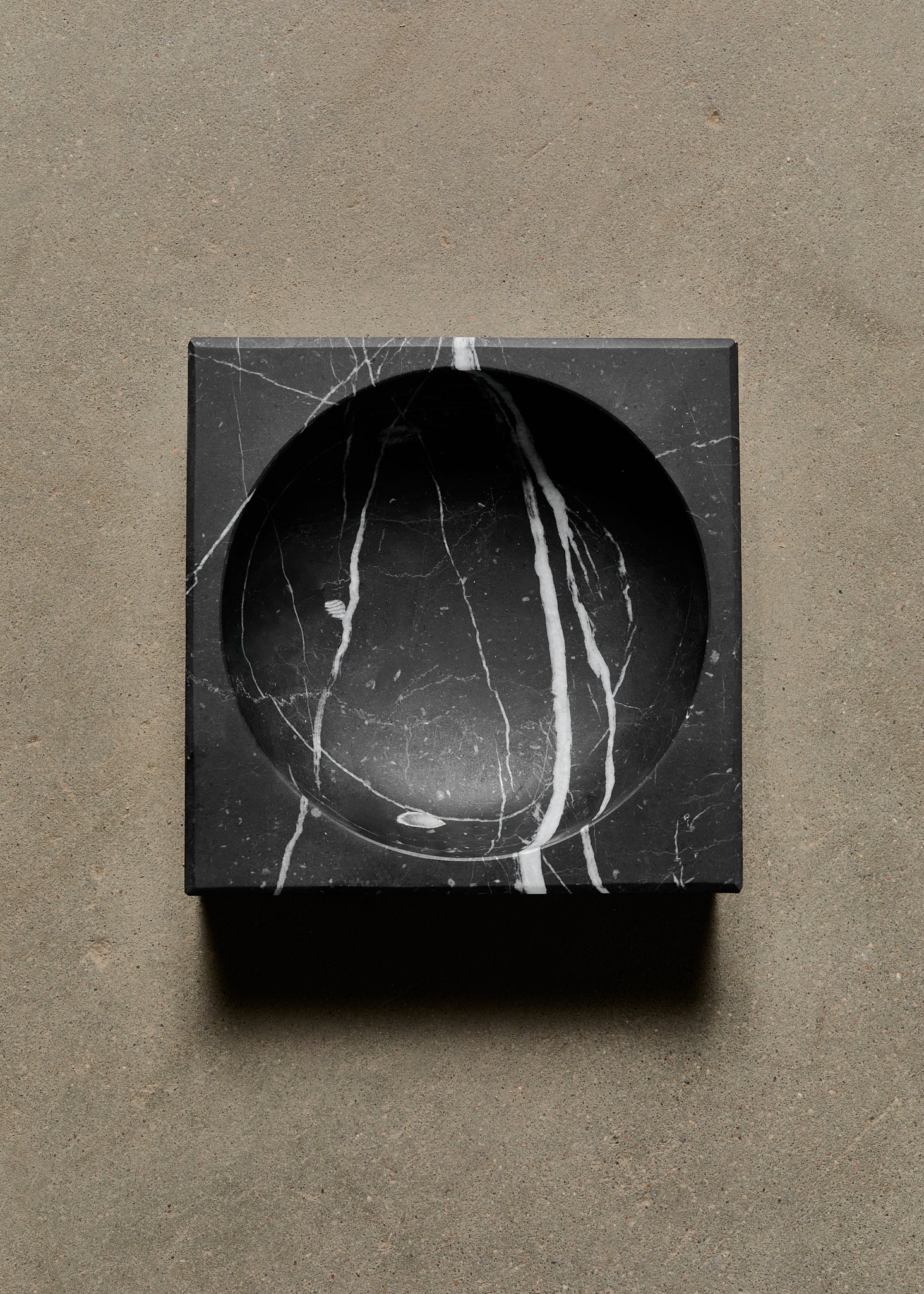 NERO MARQUINA DUBENĖLIS MONO